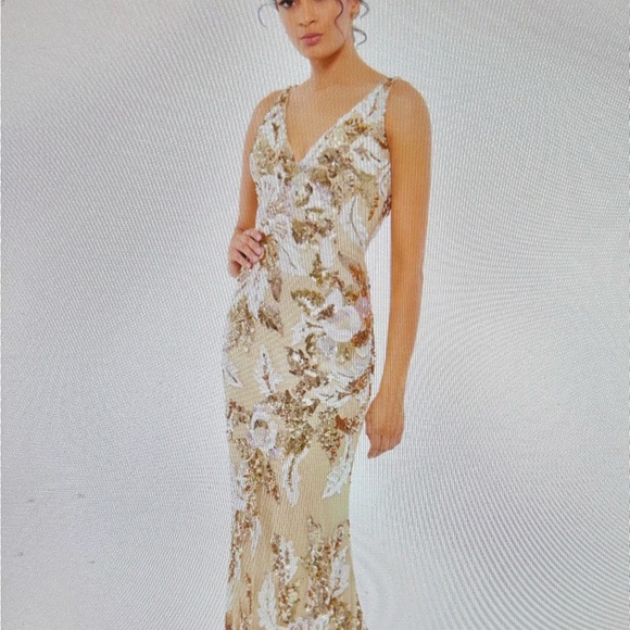 Mac Duggal Evening Gown - Picture 4 of 6